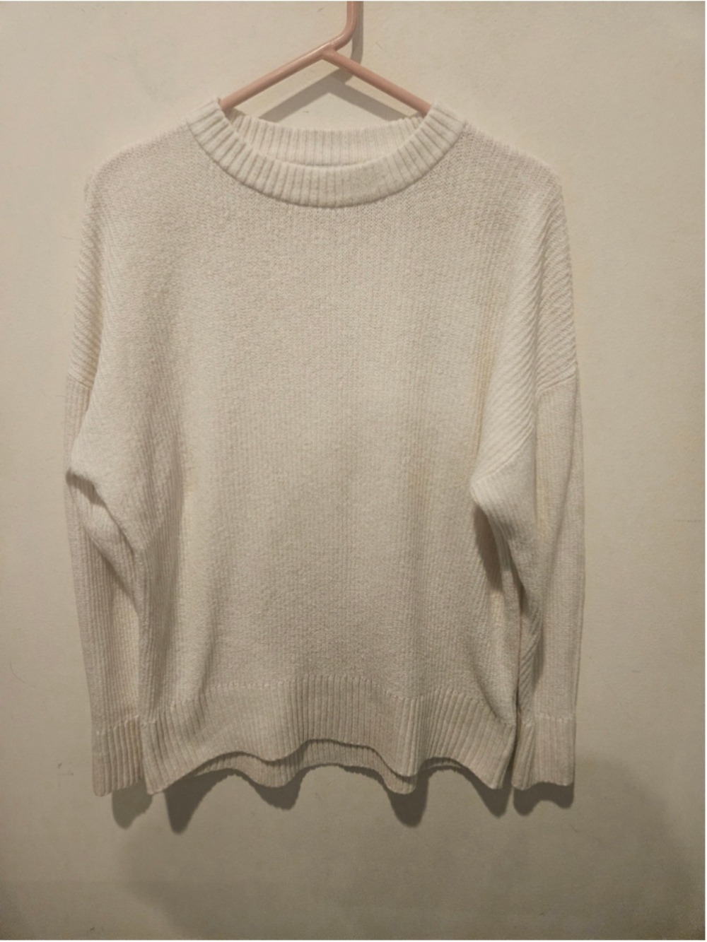 Women's Old Navy White SOSOFT Crew Neck Knit Pullover Sweater M